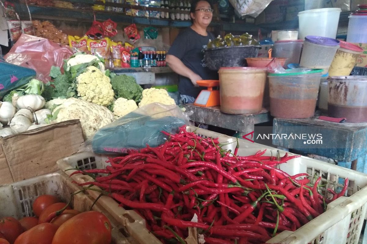 Di Pandan, harga cabai merah bertahan Rp70 ribu per kilogram