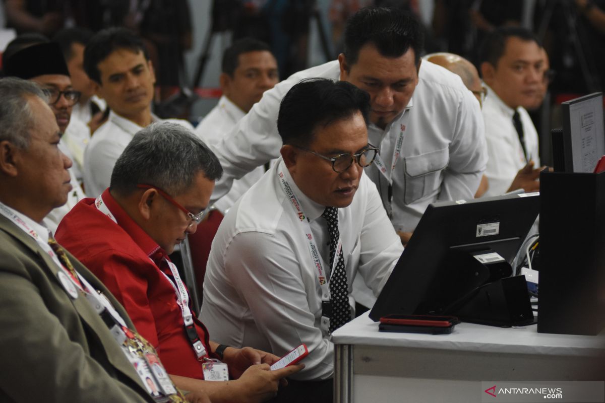 Yusril:  pernyataannya yang dikutip tim Prabowo sudah tak relevan