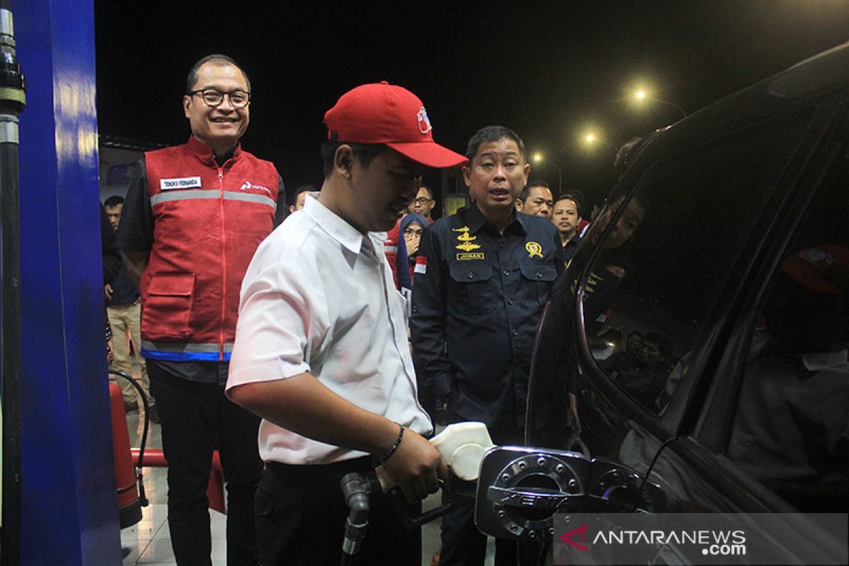 Tengah malam, Jonan tinjau SPBU jalur arus balik Semarang-Jakarta