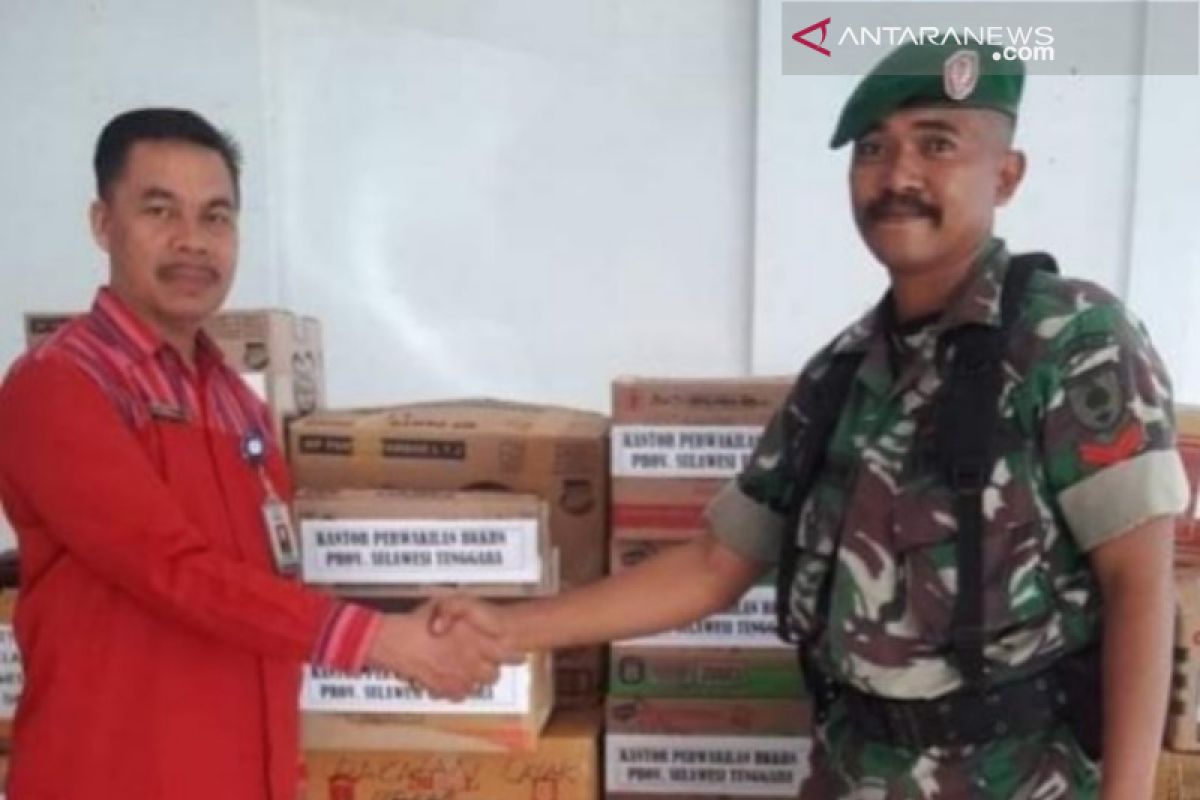 BKKBN Sultra salurkan donasi korban banjir Konawe Utara
