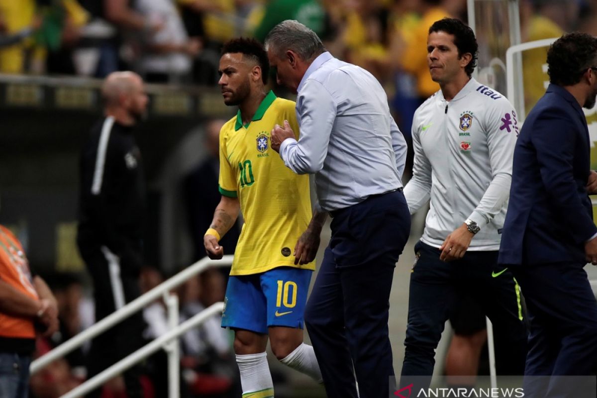 Neymar berikan kesaksian kepada jaksa