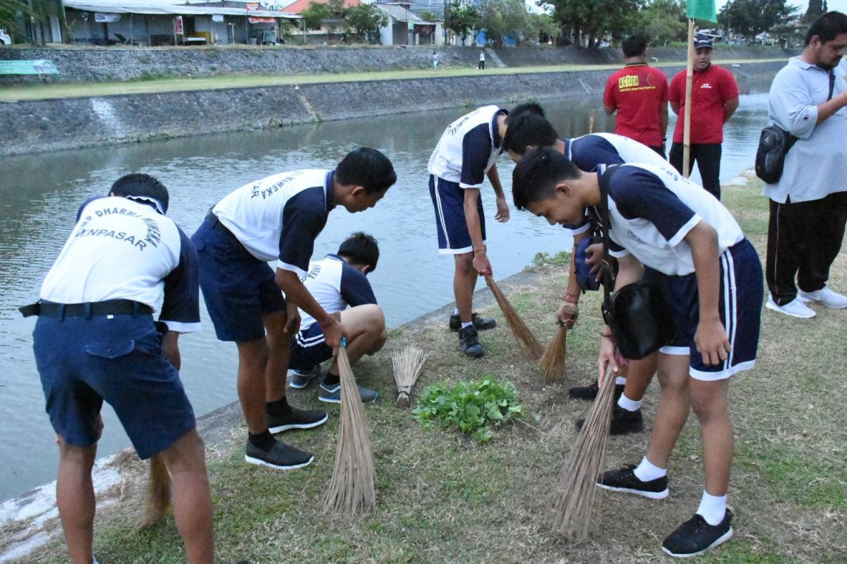 Pemkot Denpasar lakukan aksi bersih-bersih peringati Hari Lingkungan Hidup se-Dunia