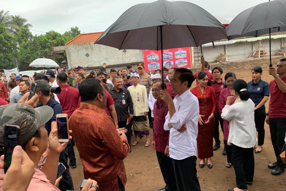 Jokowi : Proses hukum harus dihormati terkait sidang MK