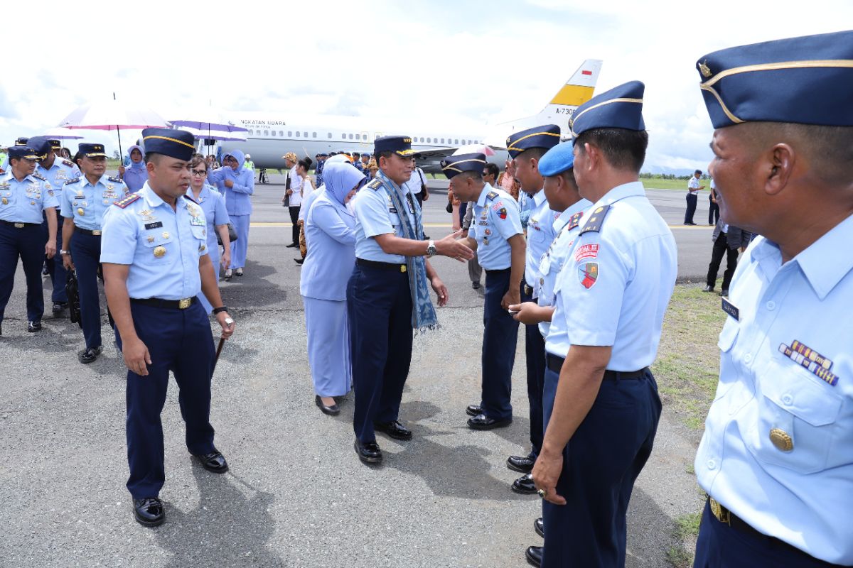 Kasau  Marsekal TNI Yuyu Sutrisna kunker ke Lanud Leo Wattimena Morotai