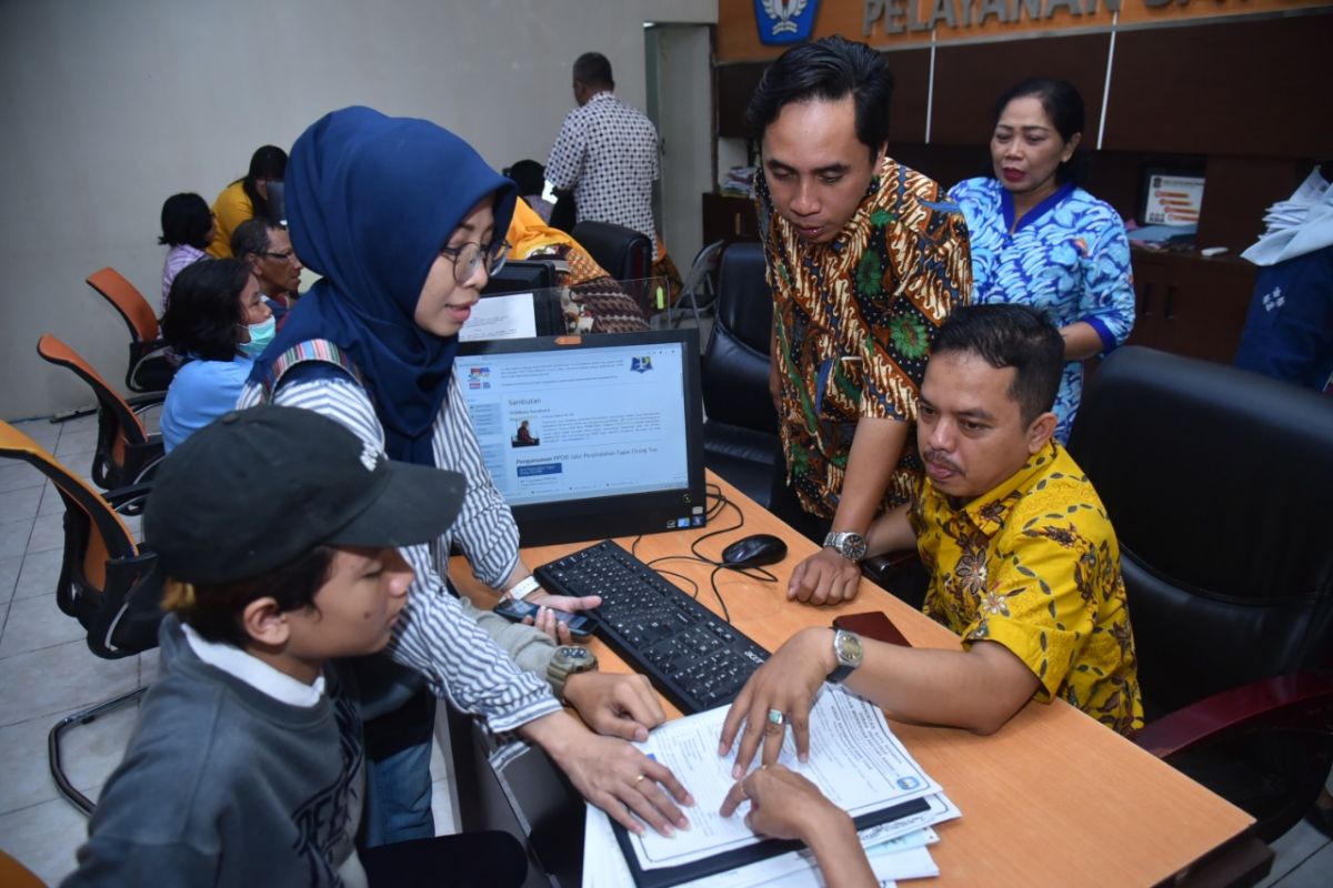 Dispendik Surabaya fasilitasi CPDB Jalur Prestasi batalkan pendaftaran