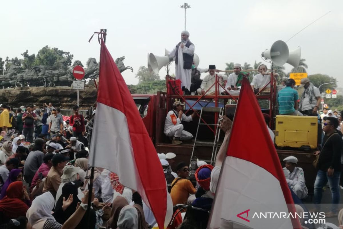 Massa datangi Mahkamah Konstitusi guna kawal sidang PHPU