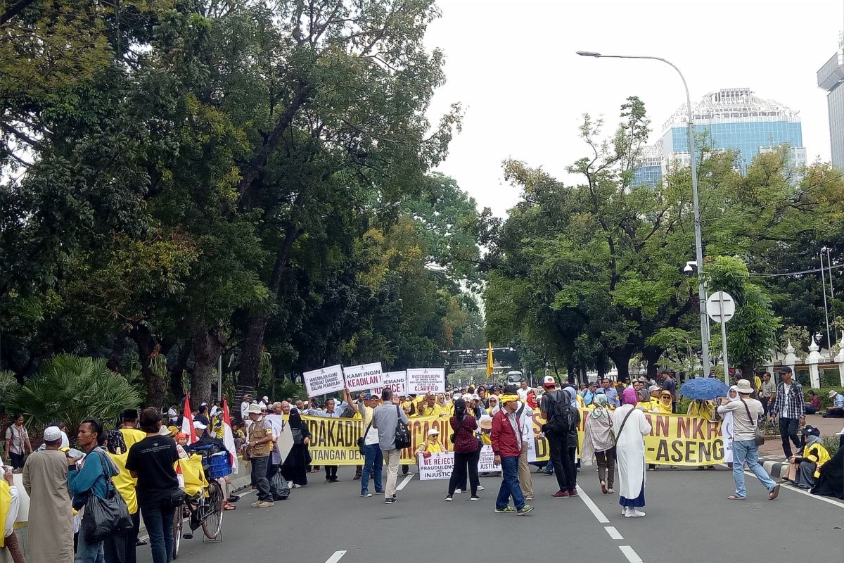 Massa datangi MK guna kawal sidang PHPU