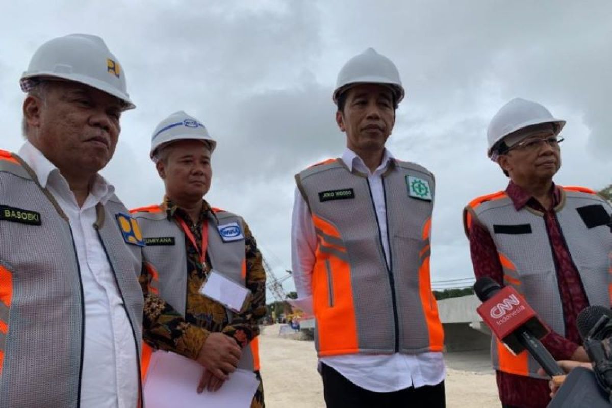 Jokowi minta waktu kepolisian usut kericuhan 22 Mei 2019