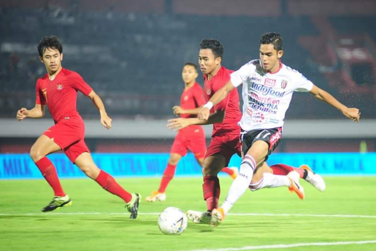 Bali United VS Timnas U-23 skor imbang 0-0