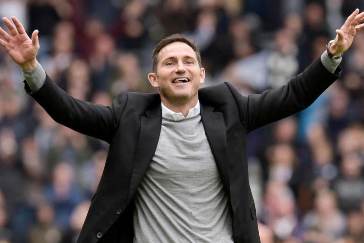 Frank Lampard jadi favorit gantikan Sarri di Chelsea