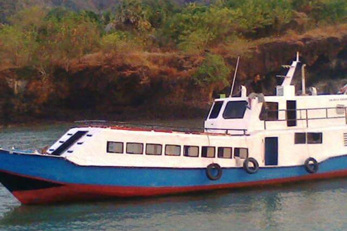 Lima penumpang KM Nusa Kenari masih dalam pencarian Basarnas