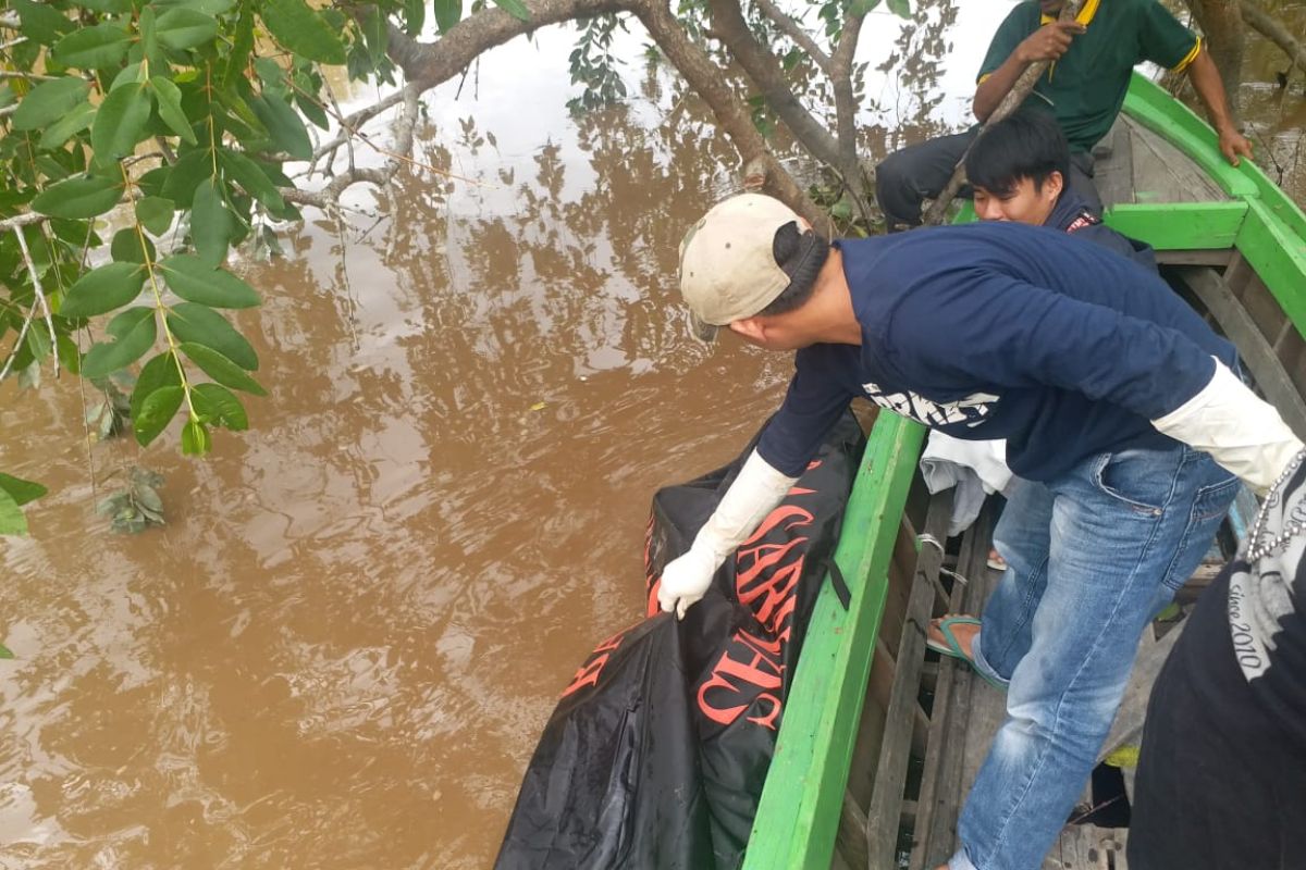 Seorang pria di Inhil ditemukan tewas mengapung