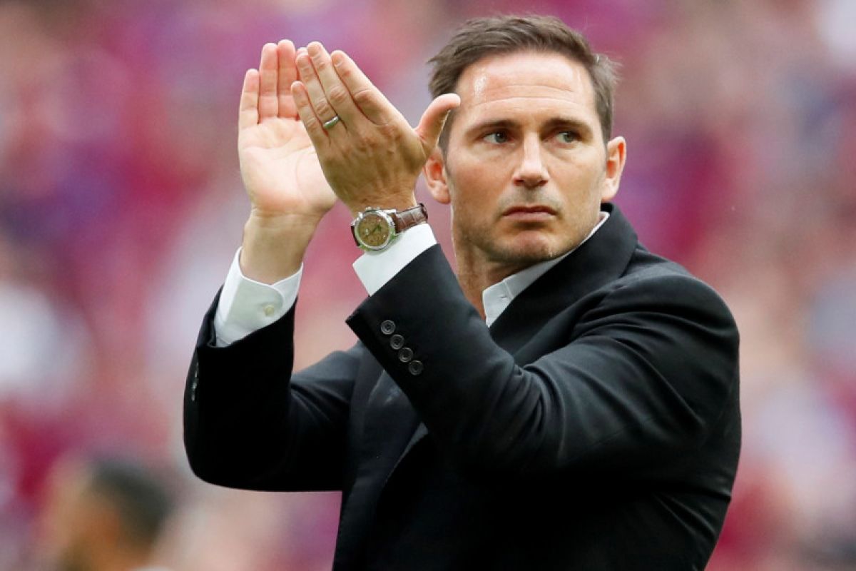 Frank Lampard setuju latih Chelsea setelah dapat jaminan Abramovic