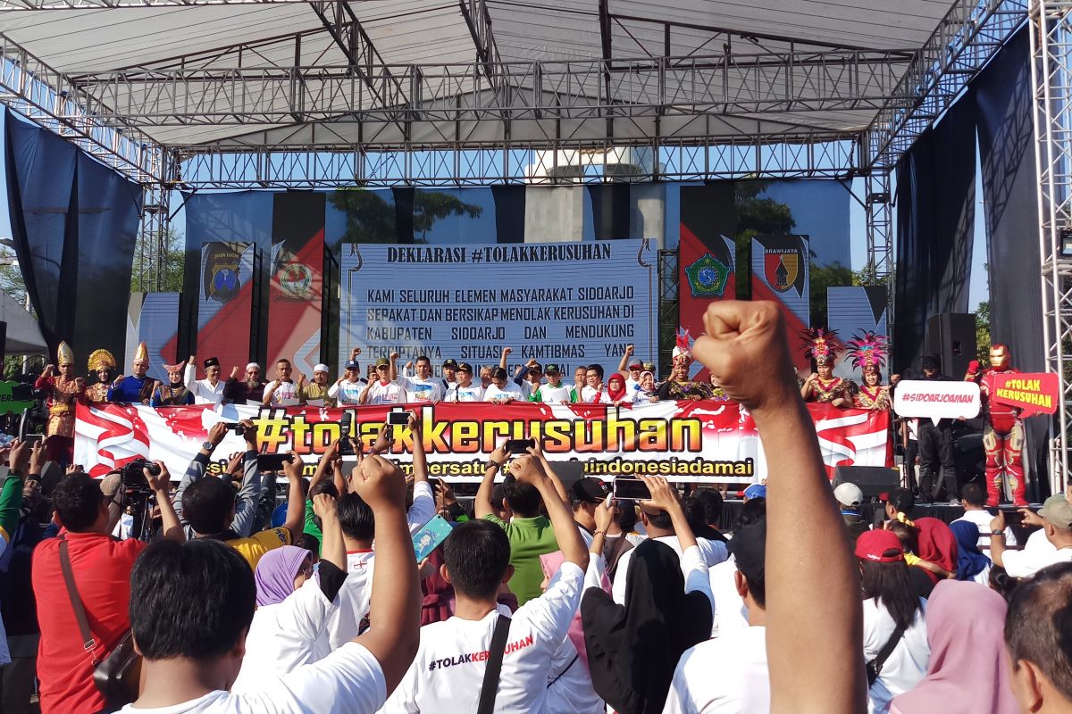 Warga Sidoarjo antusias ikuti deklarasi tolak kerusuhan