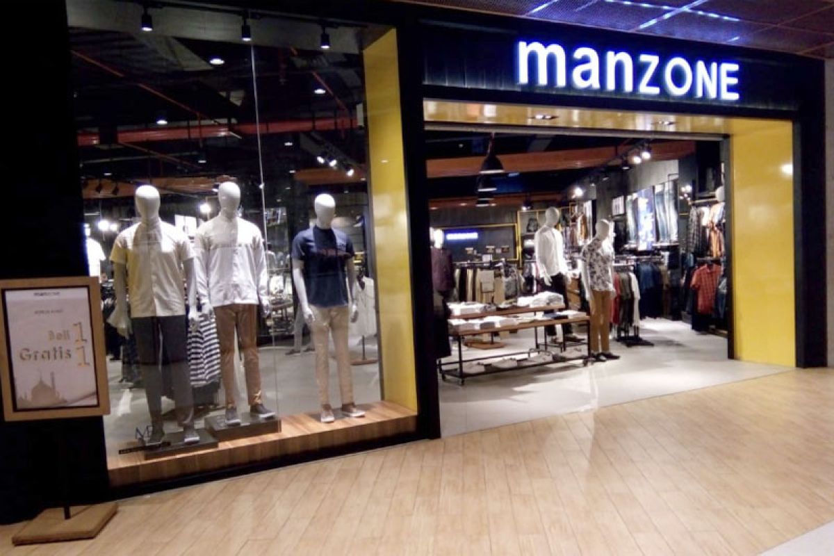 Manzone Nipah Mall promo pakaian "Pay 1 Get 2"