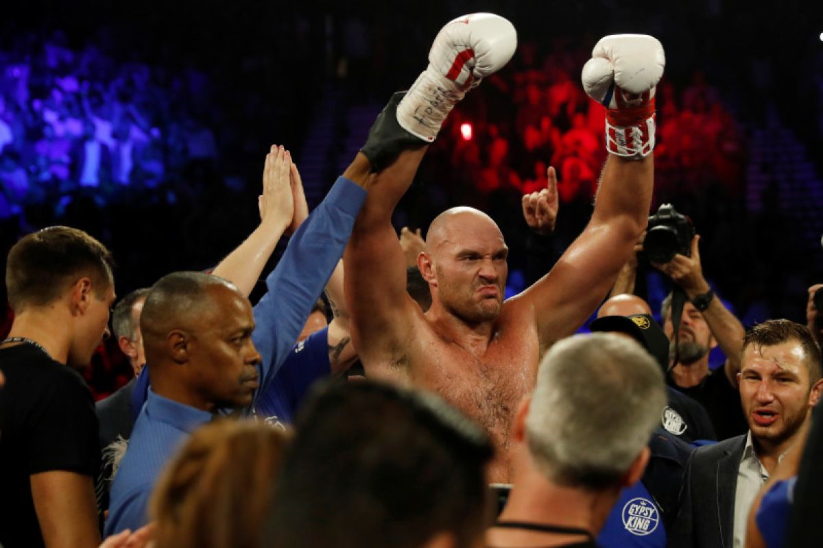 Tyson Fury kalahkan Otto Wallin di WBC Las Vegas