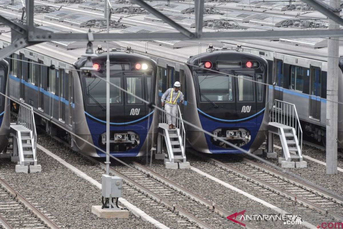 Mati listrik, penumpang MRT dievakuasi dari stasiun bawah tanah