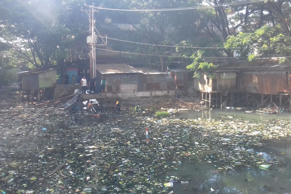 Banjir kepung sejumlah tempat di Malut