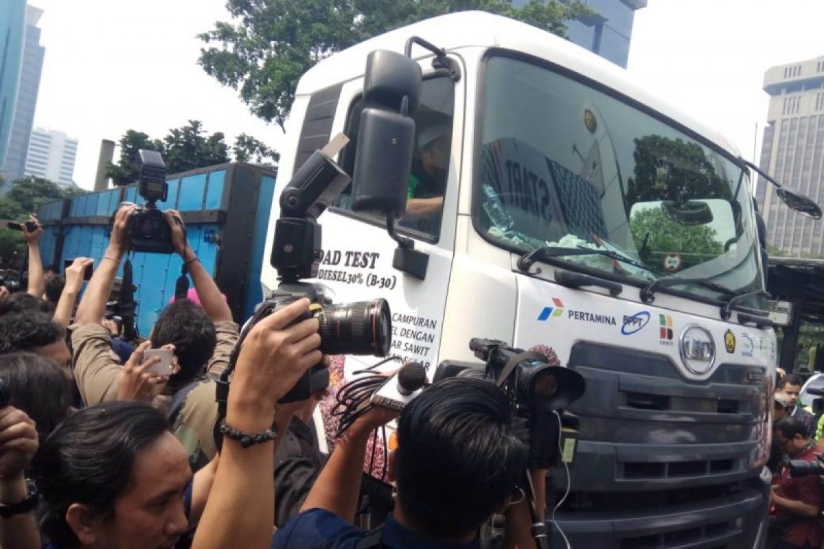 UD Trucks ikuti uji coba B30  Kementerian ESDM