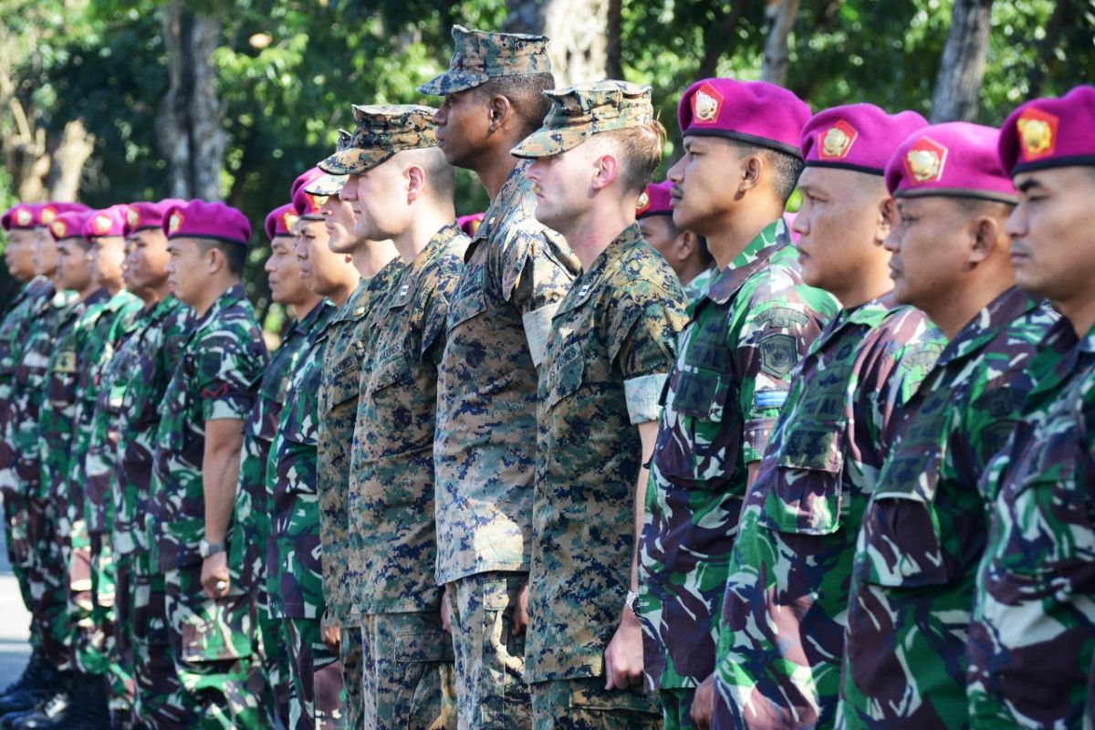 Marinir Indonesia-Amerika latihan penanganan bencana alam