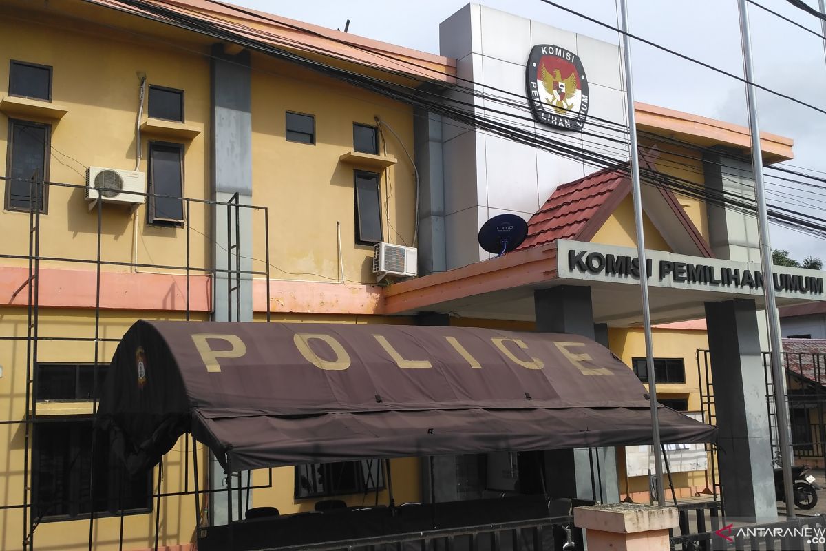 Polisi masih jaga Kantor KPU