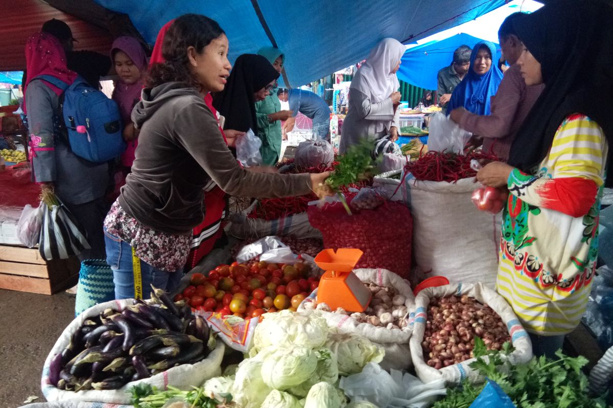 Pasokan dari dua daerah ini belum masuk, harga cabai merah masih tinggi di Dharmasraya