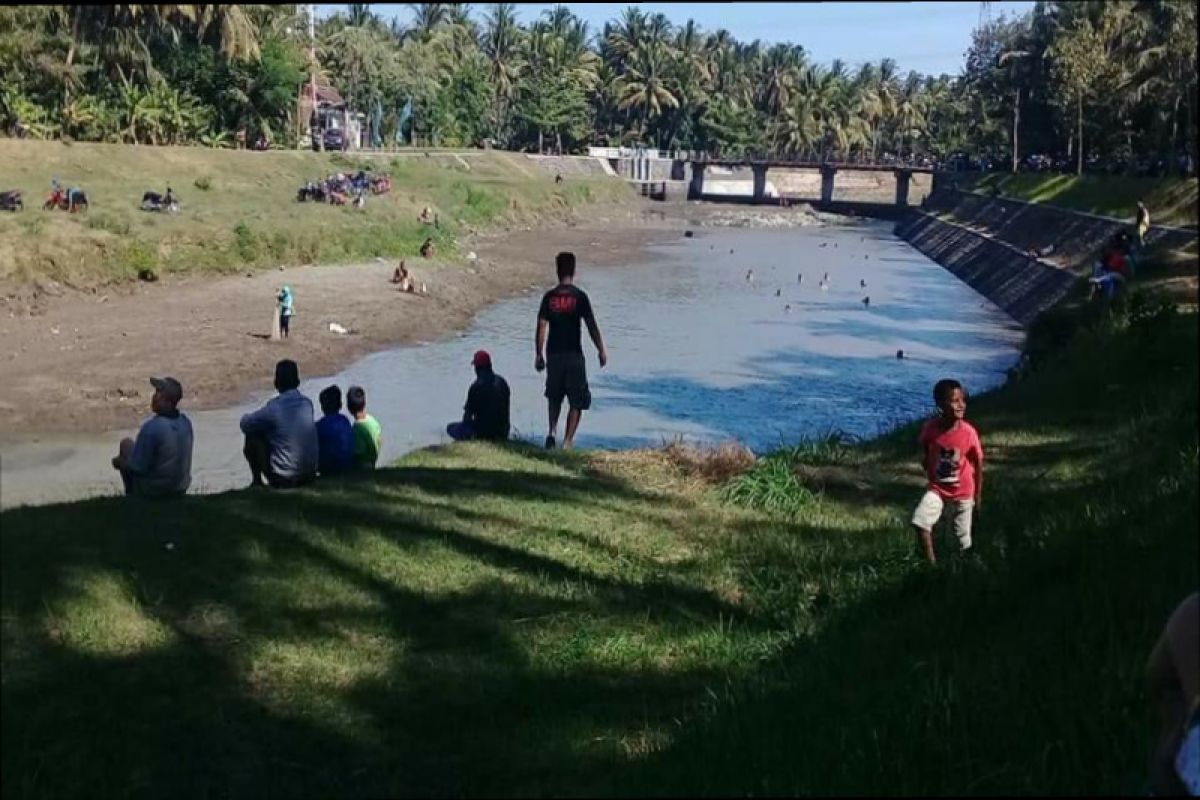 Saluran irigasi Pekik Jamal ditutup untuk perbaikan tanggul Sungai Serang