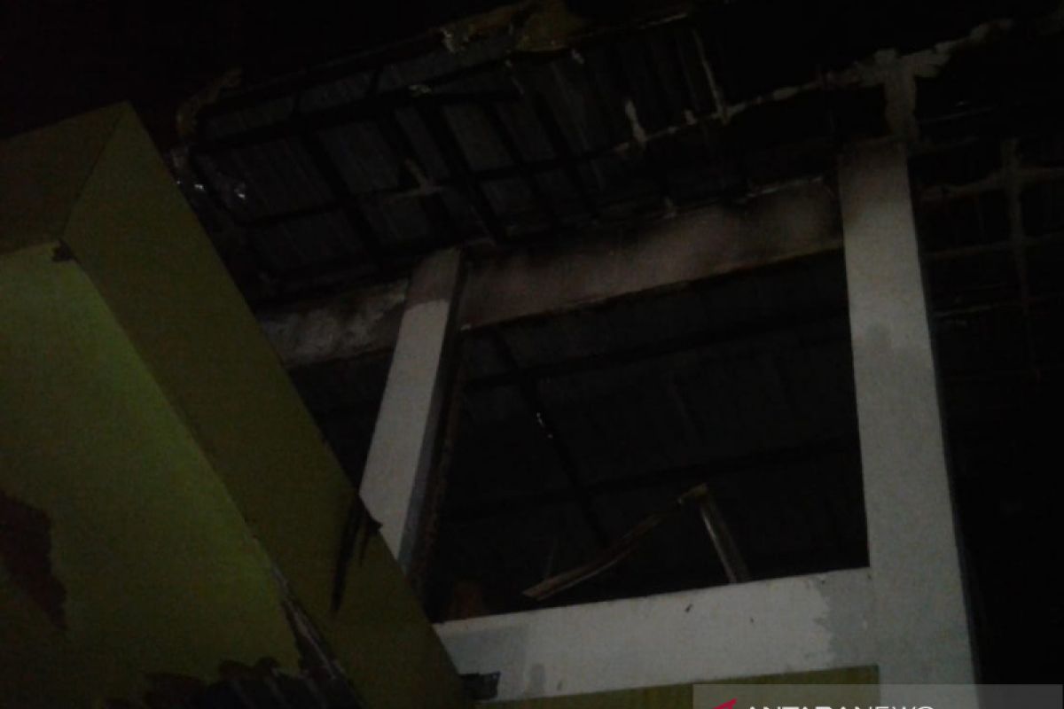 Penyebab kebakaran kantor SPBU di Banjarmasin Tengah diduga akibat korsleting listrik