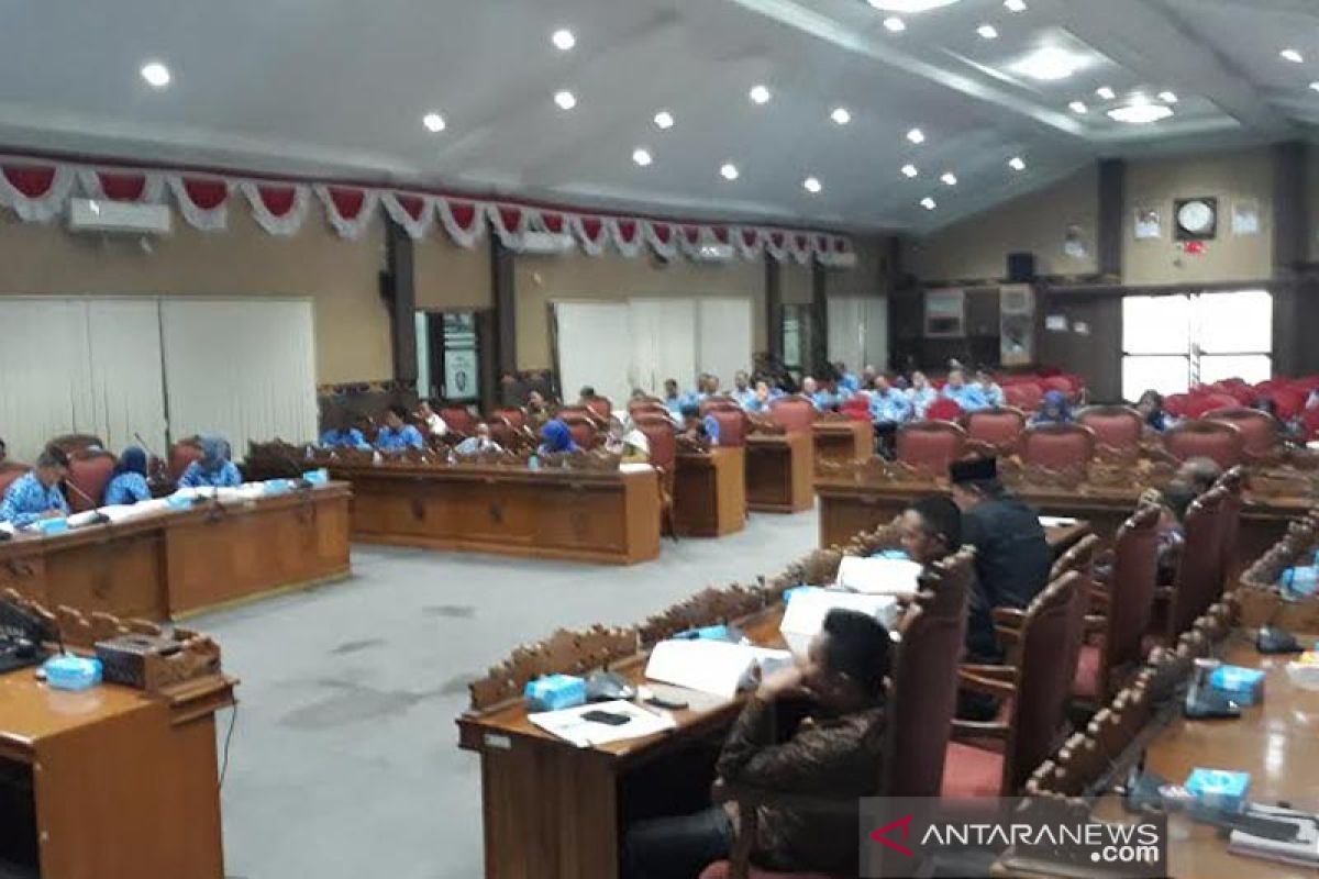 Rpj Bupati Kotim tahun 2018 diterima DPRD secara bersyarat