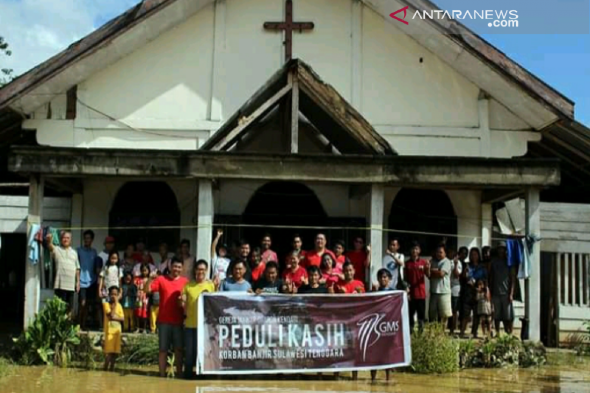 GMS Breakthrough Kendari bantu korban banjir di Konawe