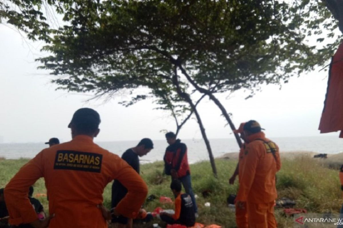 Dua remaja laki-laki terseret ombak di Ancol, satu orang wafat