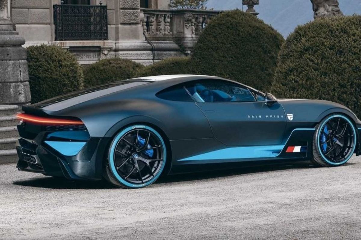 Rain Prisk, desainer otomotif bikin Bugatti Divo dengan mesin di depan