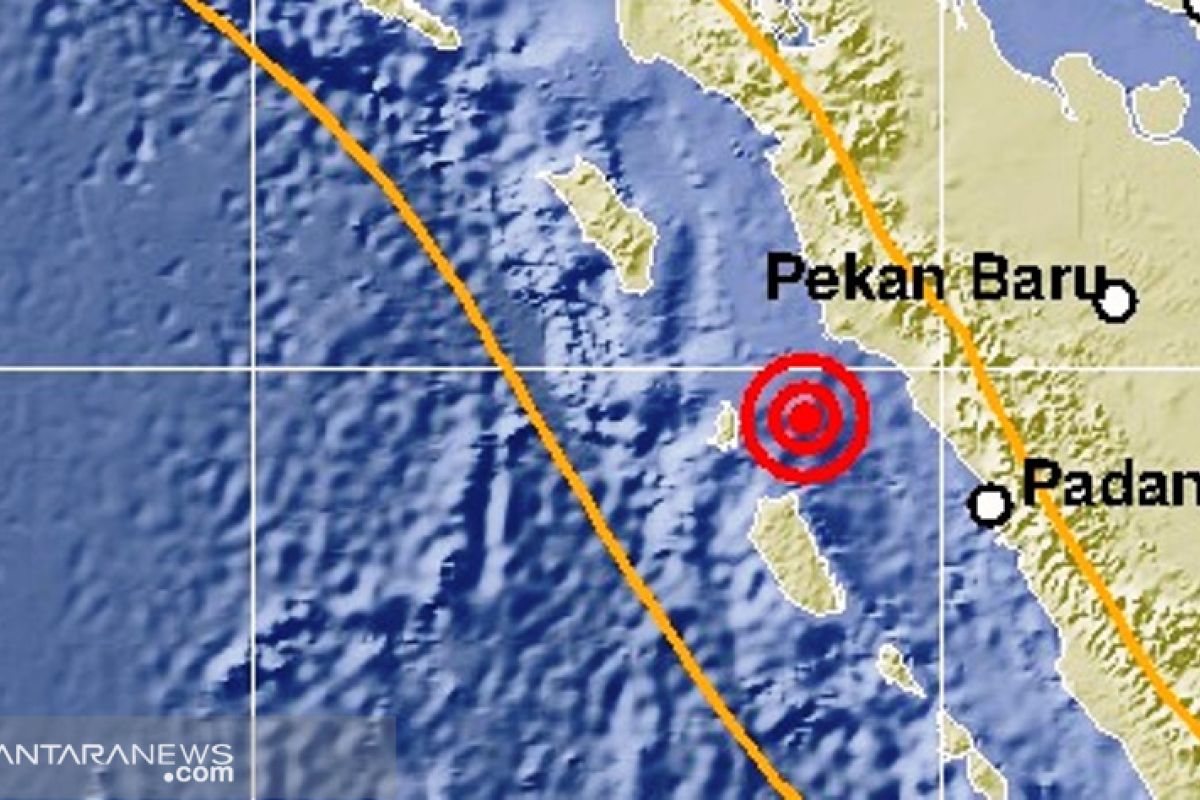 Warga Agam berhamburan keluar rumah saat gempa 5,3 SR