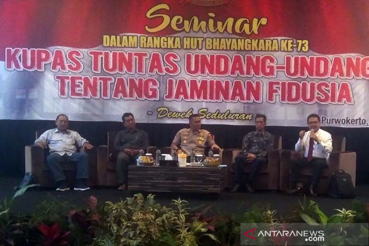 Utamakan mediasi dalam penyelesaian sengketa jaminan fidusia