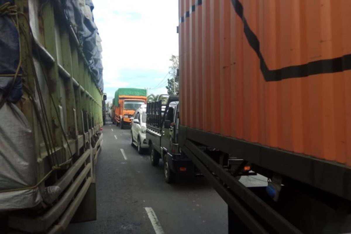 Jembatan ambles lalu lintas Mesuji Lampung - Sumsel lumpuh