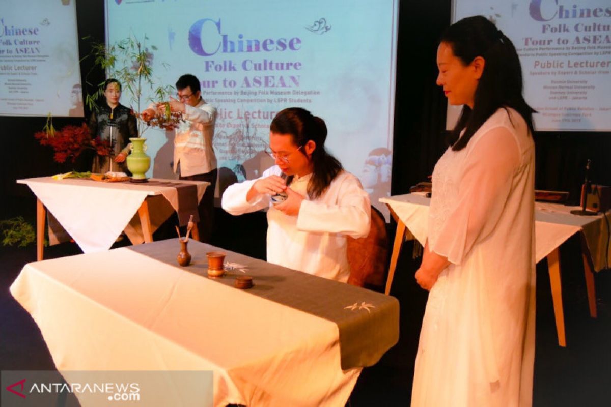 Chinese universities, London School promote folk culture in Jakarta