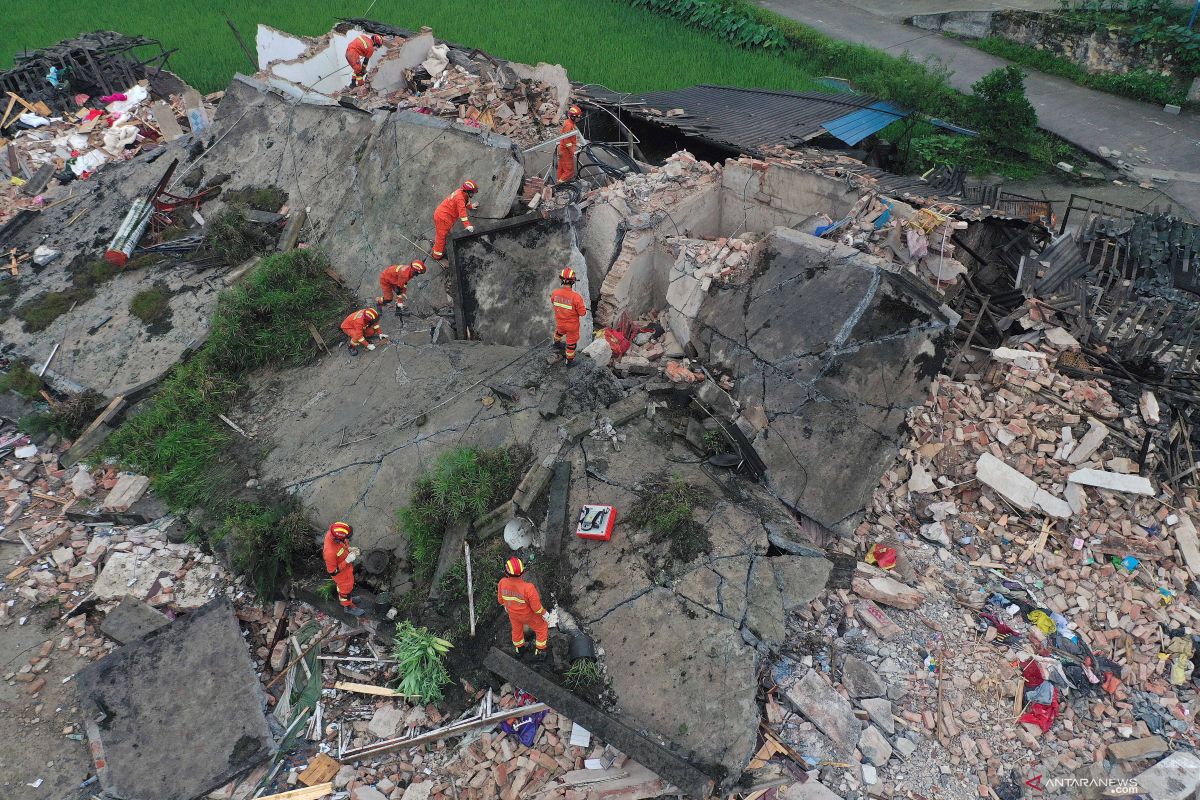 Korban tewas gempa di China barat daya jadi 12 orang