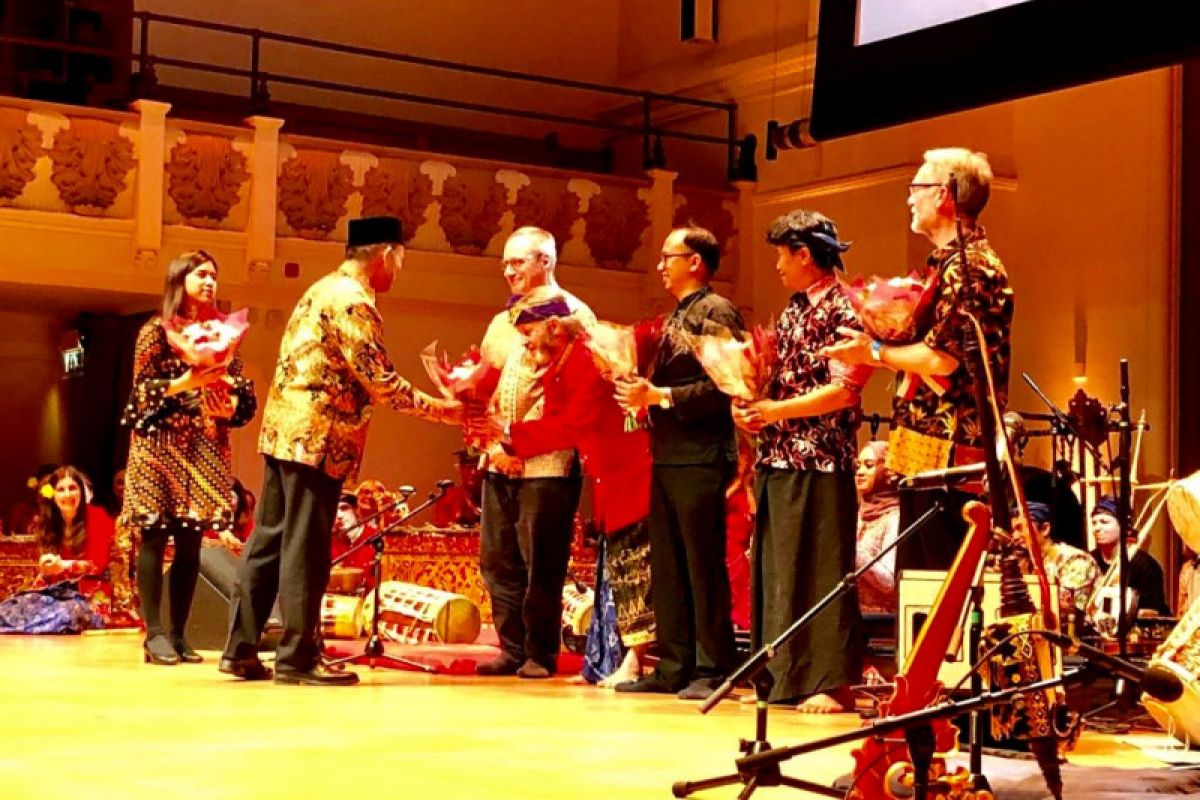 Gamelan meriahkan peringatan 70 Tahun Indonesia-Inggris