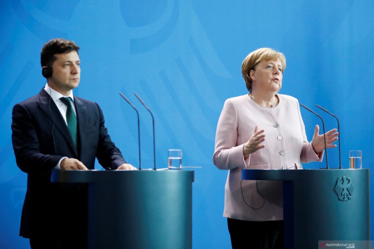 Merkel desak solusi politik dalam krisis Iran