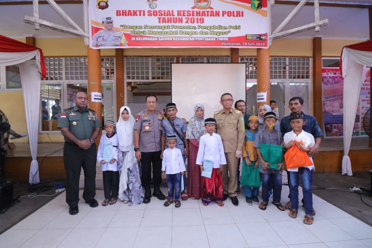 Kapolda-Pangdam XII Tanjungpura buka Bakti Sosial Kesehatan Polri 2019