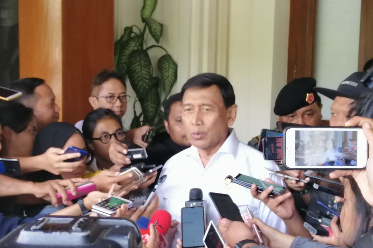 Wiranto tanyakan soal demonstrasi sidang MK kepada  Prabowo