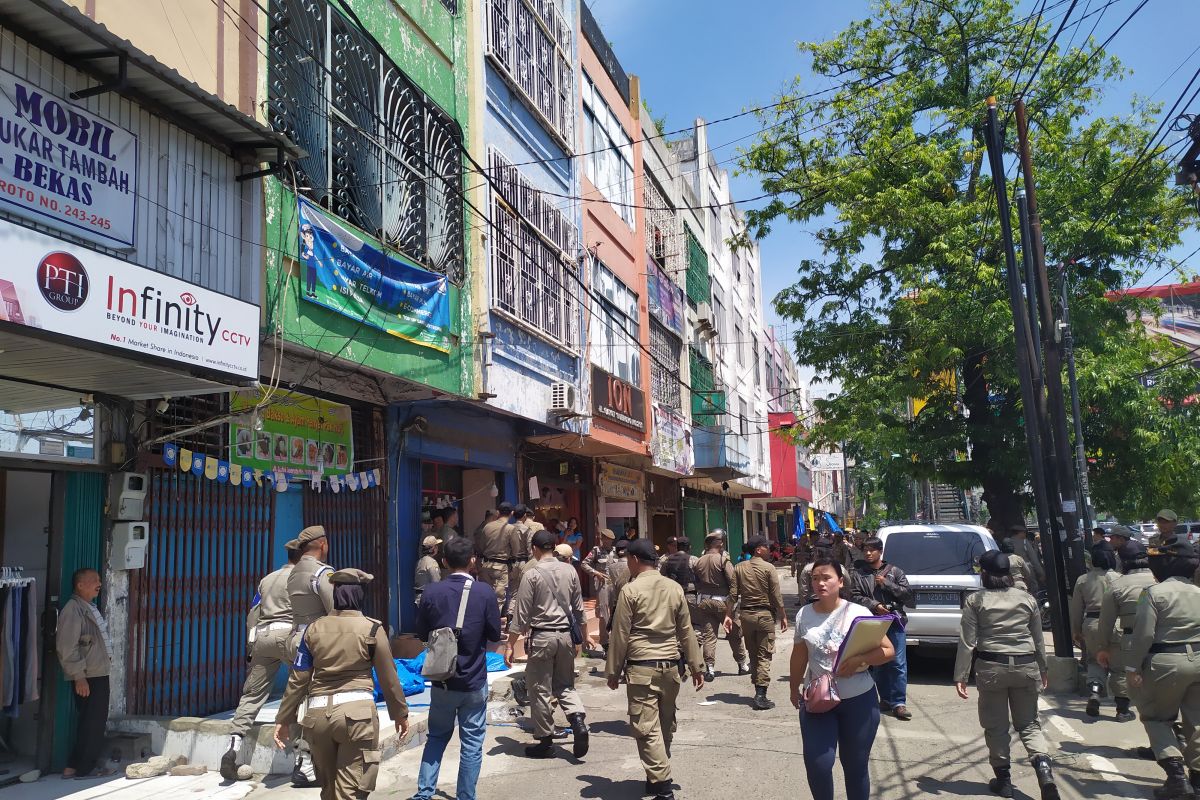 Pemkot Medan tertibkan sejumlah pasar