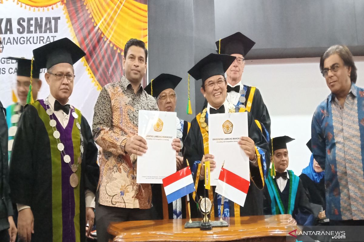 ULM dan Solidaridad tandatangani kerja sama