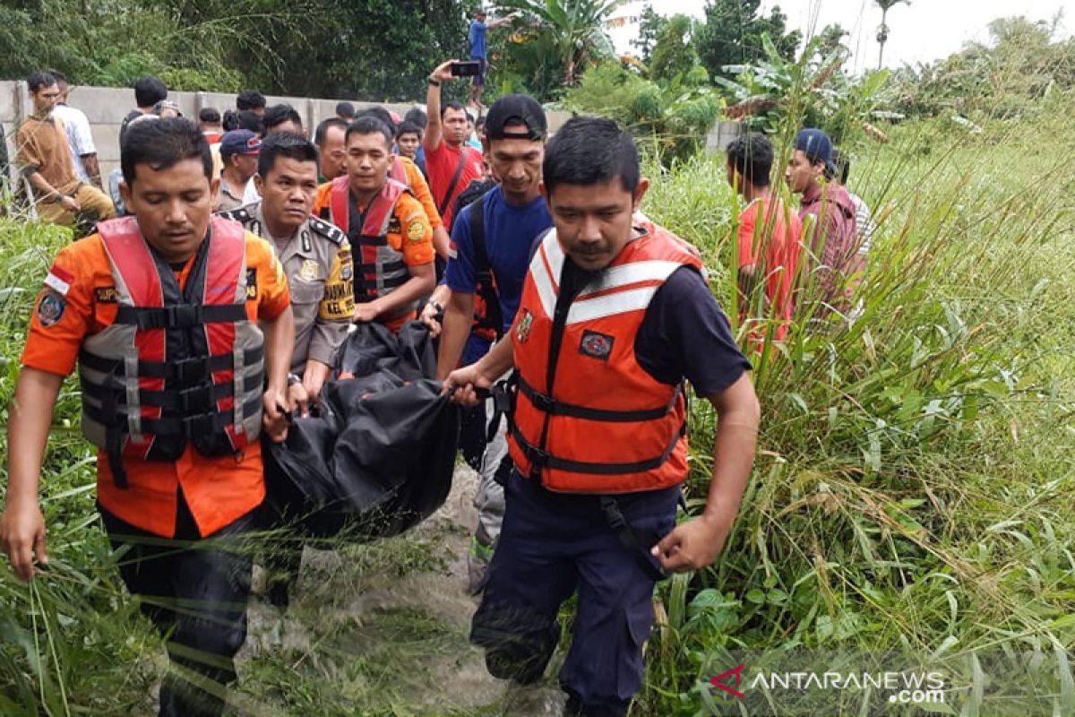 Astaga, seorang ibu tewas terseret arus banjir di Pekanbaru