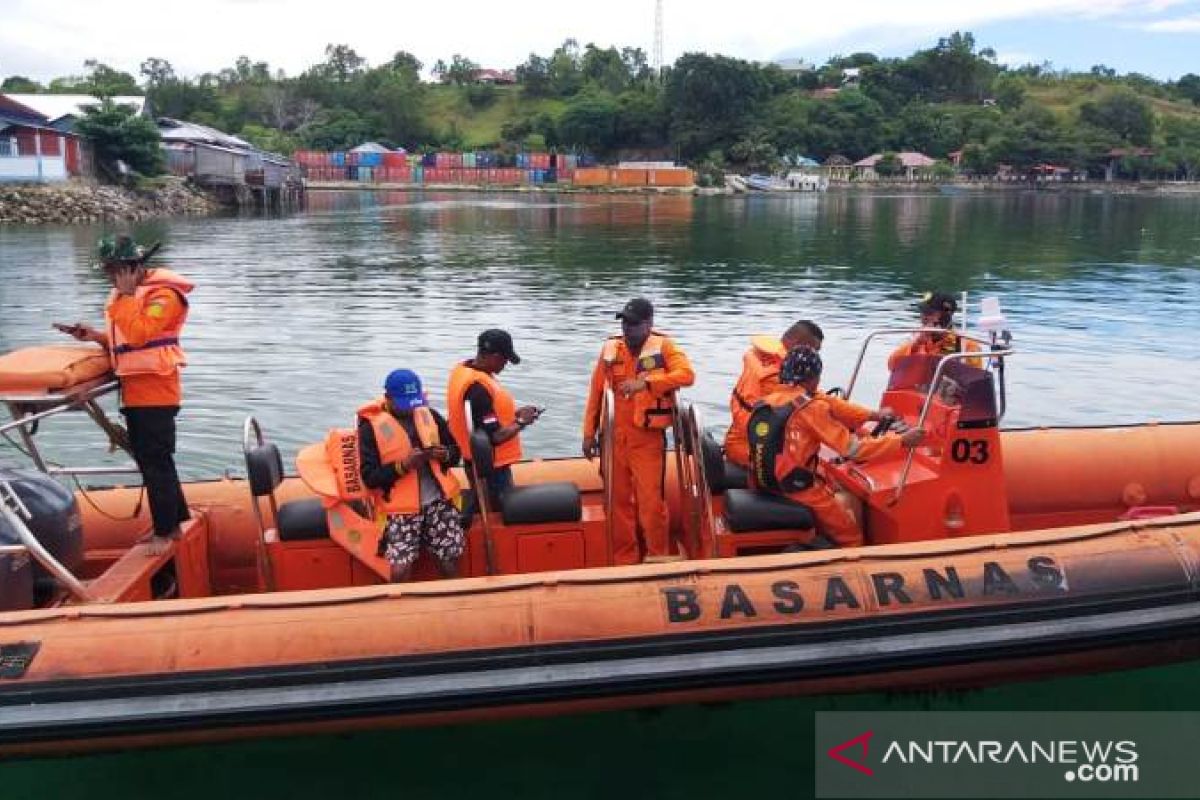 Tim SAR Namlea cari nelayan hilang di pulau Buru