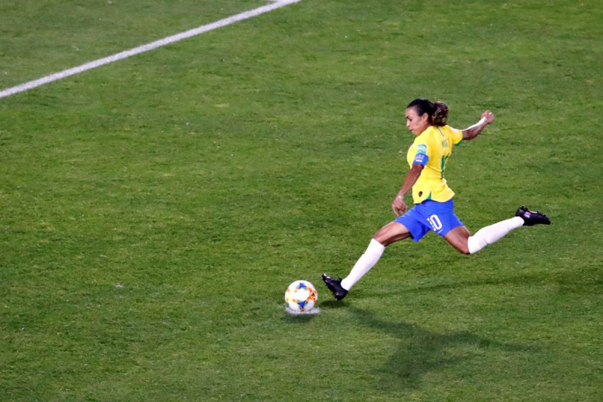Marta persembahkan rekornya untuk wanita sejagat di Piala Dunia
