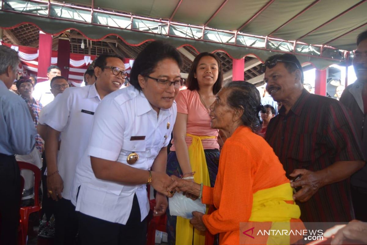 Badung serahkan bantuan 565 rumah layak huni