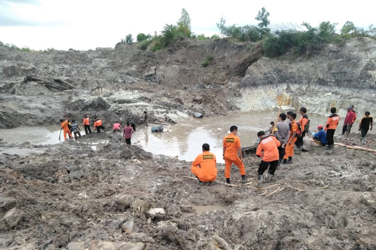 Satu korban masih tertimbun di  tambang timah Bangka Tengah