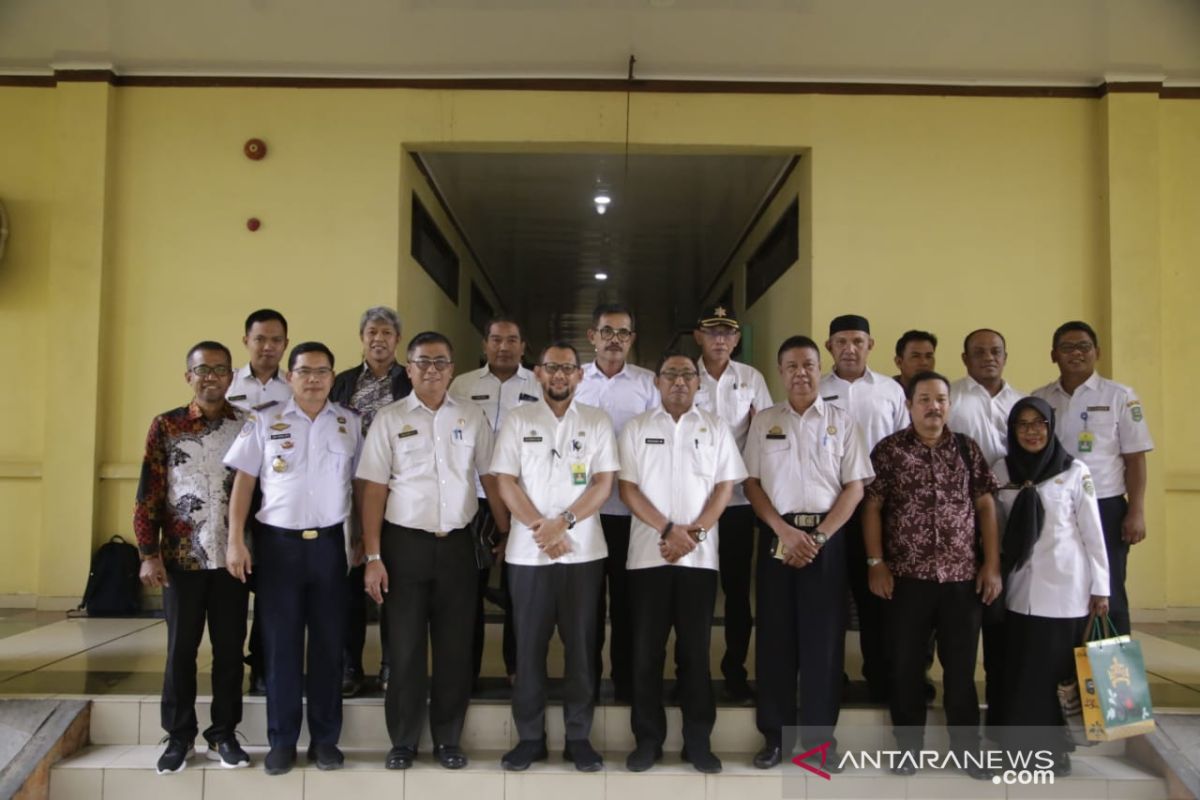 Tim Kajian BUMD Kabupaten Barru Sulsel studi banding kepelabuhanan di Siak