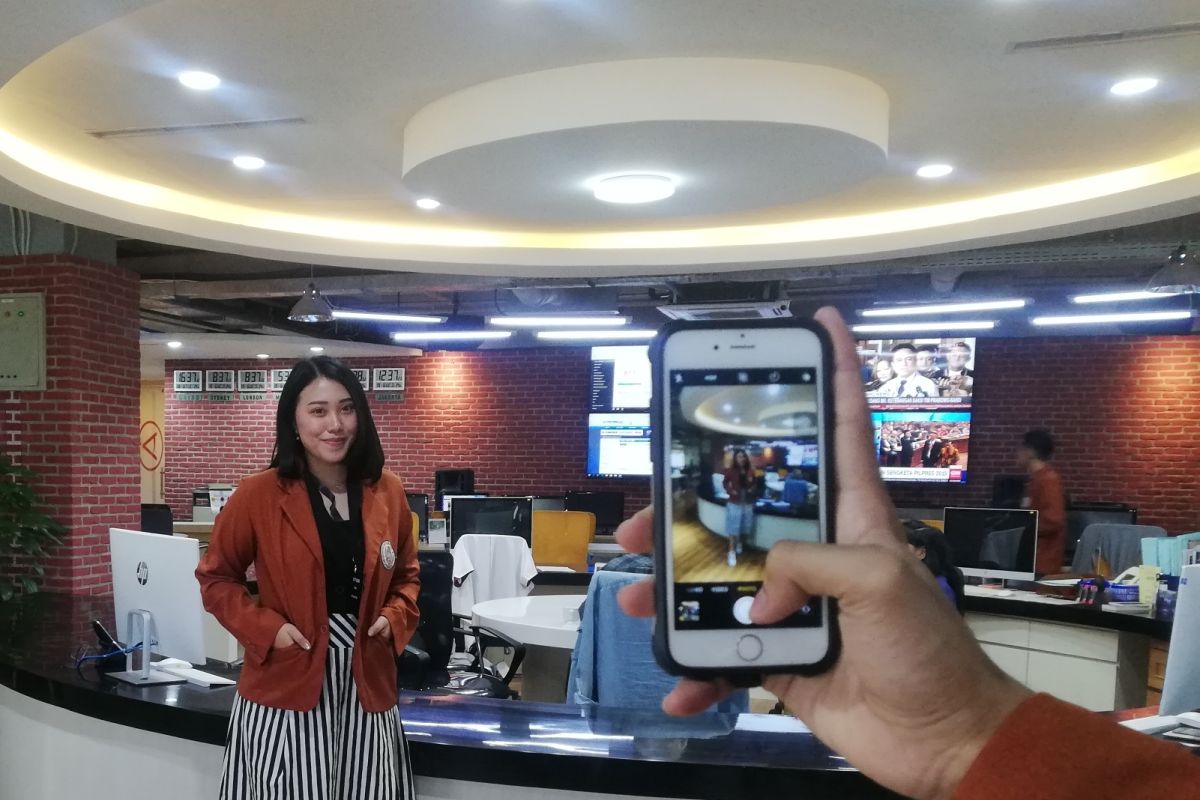 Kunjungi ANTARA, mahasiswa berebut spot foto "instagrammable"